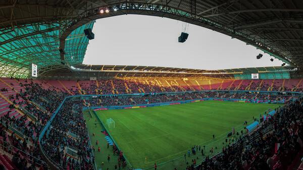 中国女排集训备战奥运资格赛，全力冲击荣誉